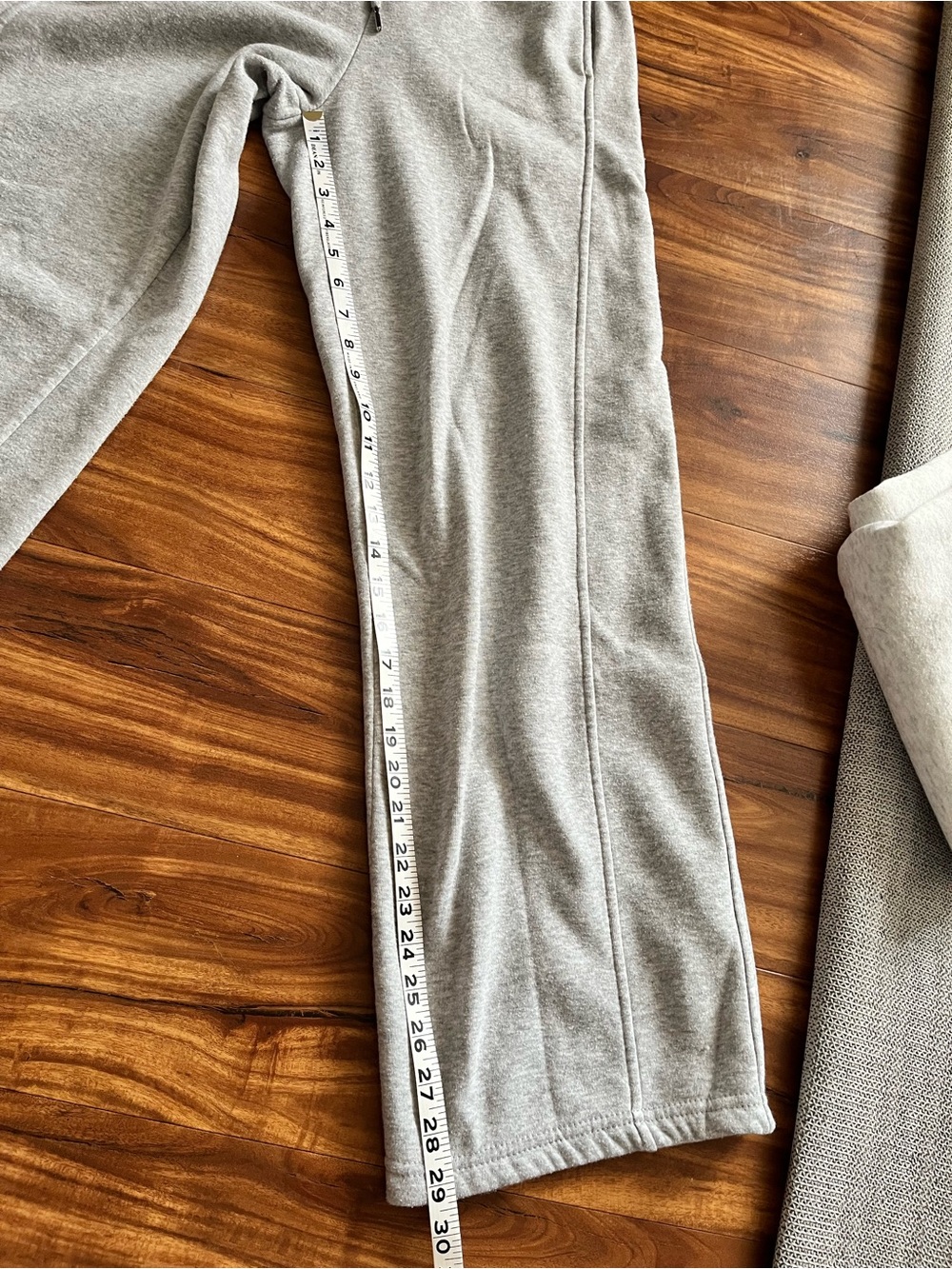 Bundle of Sweatpants - Picture 10 of 12